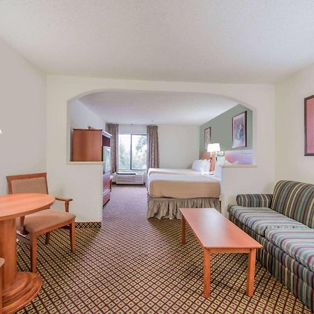 Super 8 By Wyndham Fort Worth Downtown South Экстерьер фото