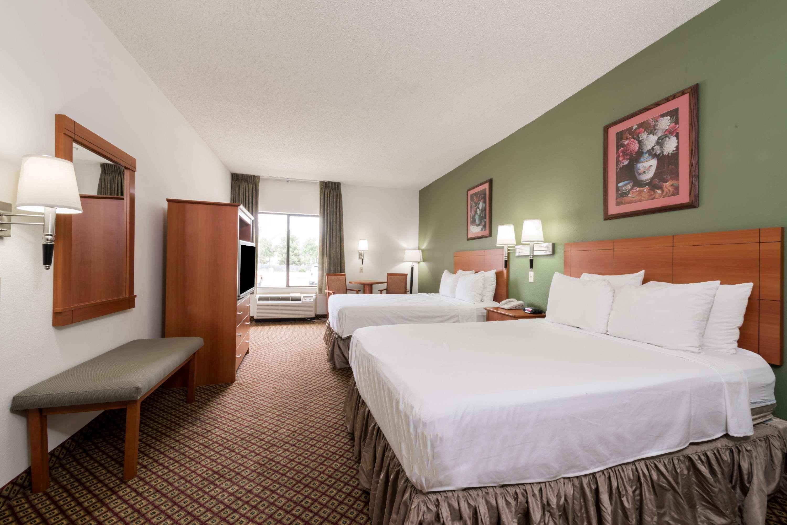 Super 8 By Wyndham Fort Worth Downtown South Экстерьер фото